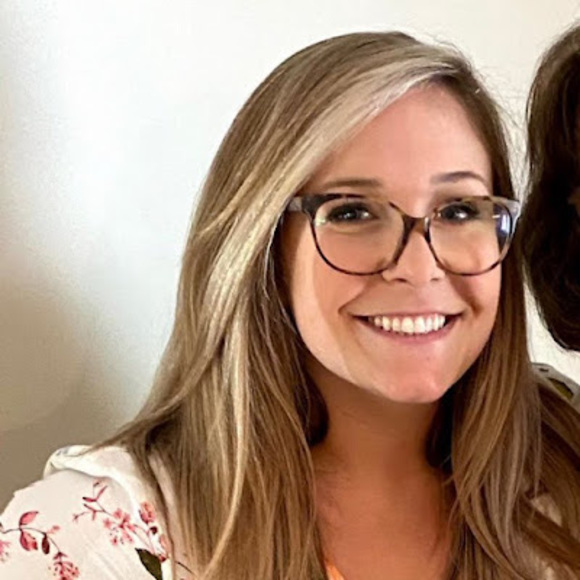 Meet your Posher, Kelsey - Picture 1 of 1